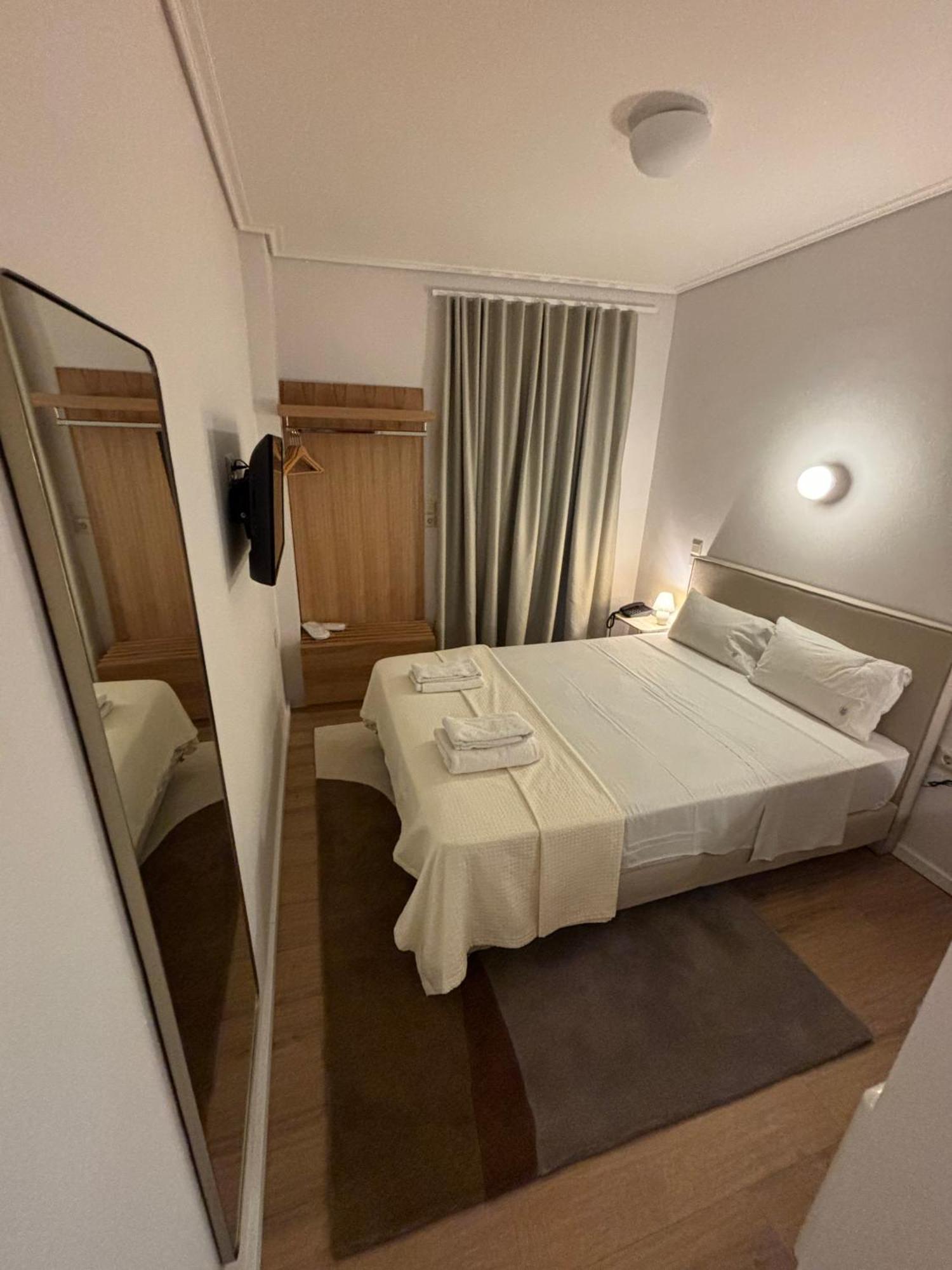 Hotel Maroussi Atenas Habitación foto